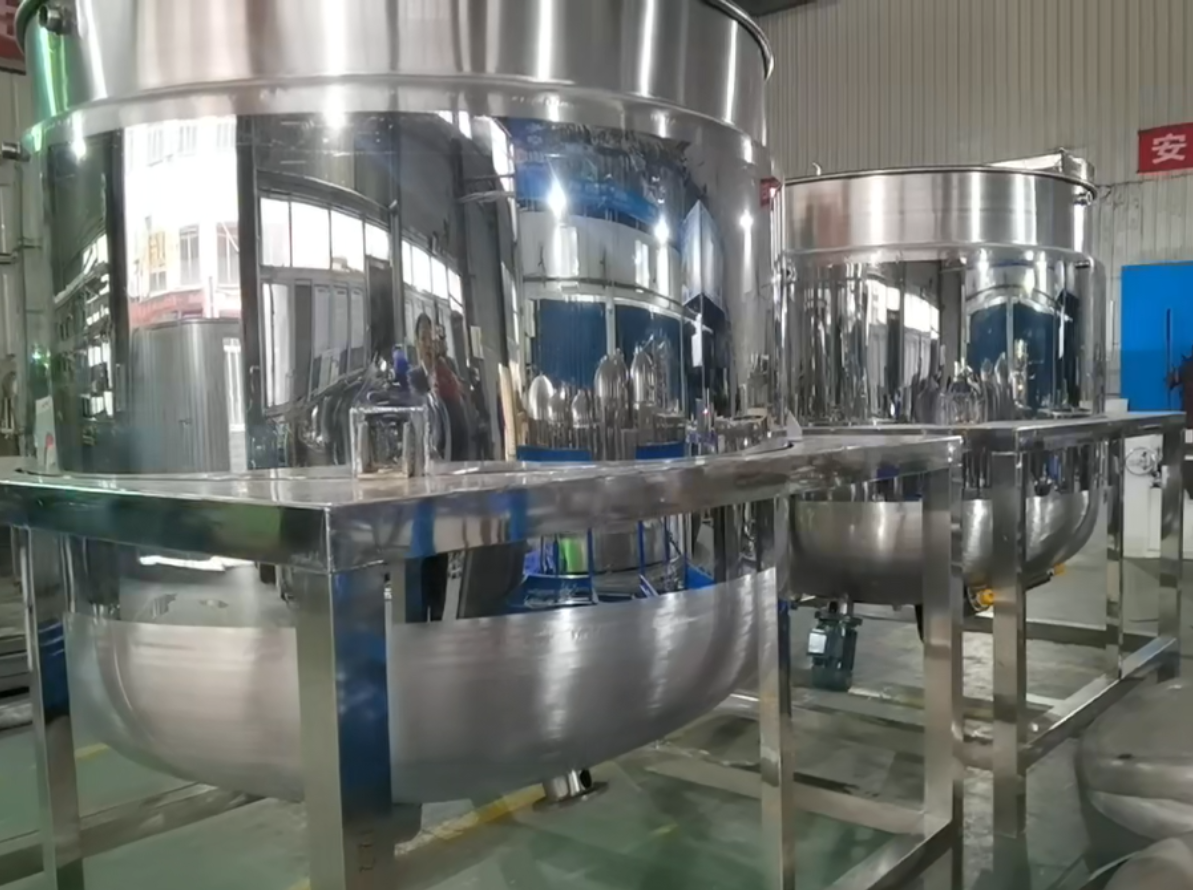 湖北用戶3500升液體洗滌劑生產(chǎn)線完工。
